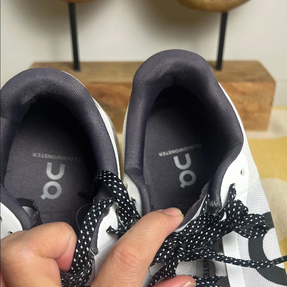 On Running Monochrome Sneakers - Picture 11 of 11